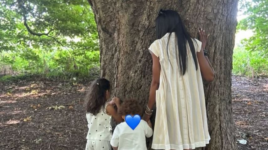 Im Wald: Naomi Campbell zeigt seltene Fotos ihrer Kinder