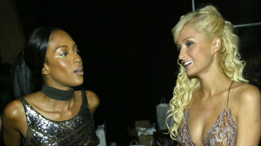 Naomi Campbell und Paris Hilton bei der Fashion Week, 2004