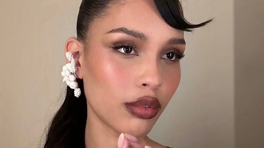 Nara Smith, Model und Influencerin