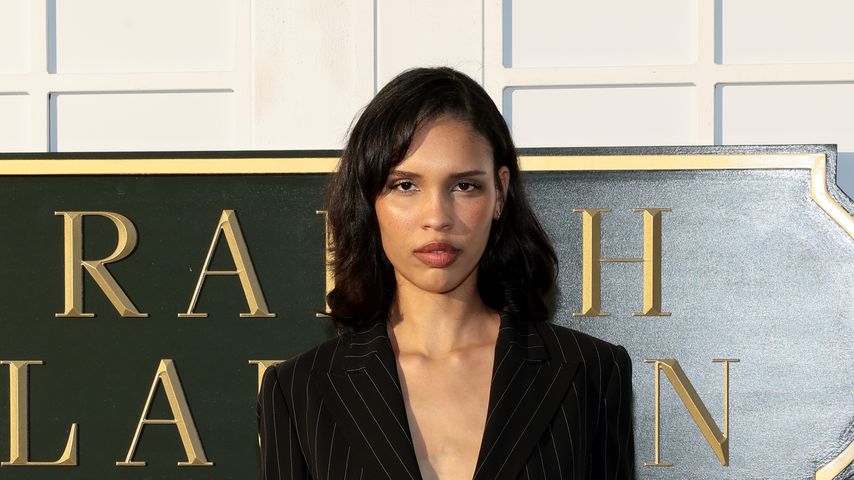Schwangere Nara Smith schockiert Fans mit Rohmilchkonsum