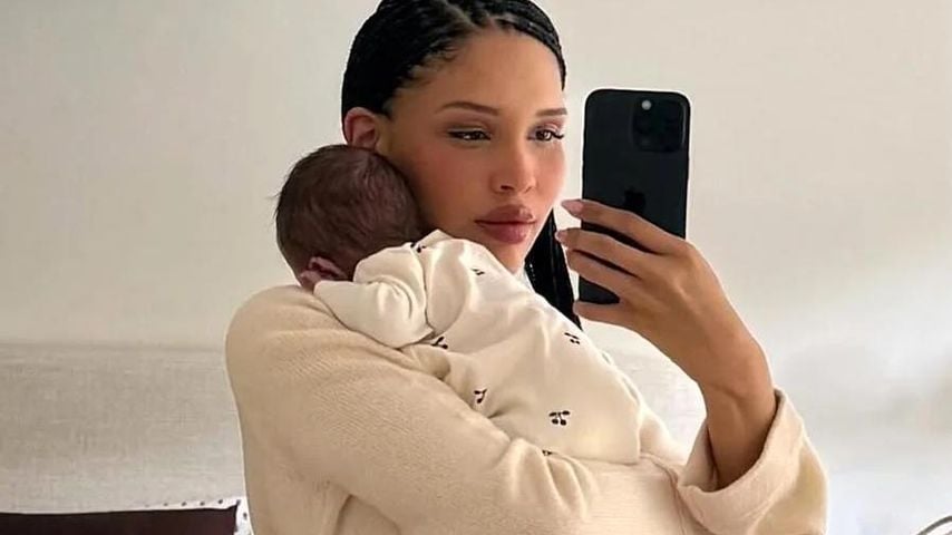 14 Tage nach Geburt: Nara Smith zeigt ihren flachen Bauch