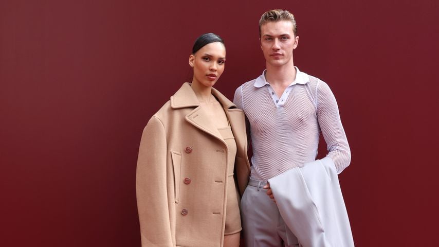 Nara und Lucky Blue Smith bei der Gucci Modenschau in Mailand im September 2024