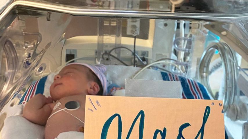Nash Hollis Avery, Sohn von Hilary Rhoda