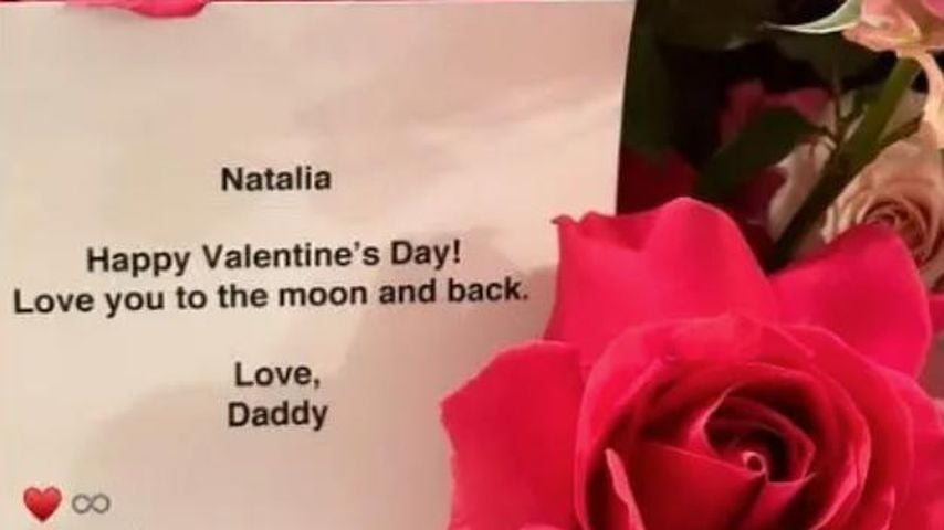 Natalia Bryants Valentins-Blumen von ihrer Mutter