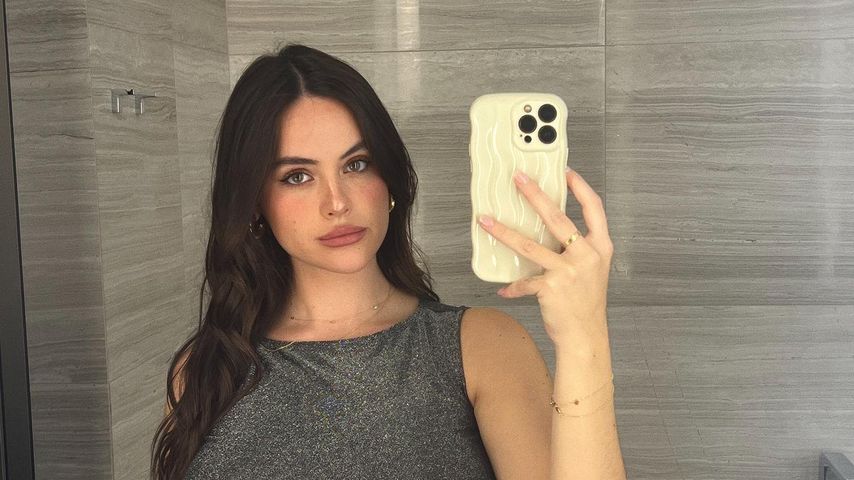 Bauchfreies Top: Natalie Joy präsentiert ihren Babybauch