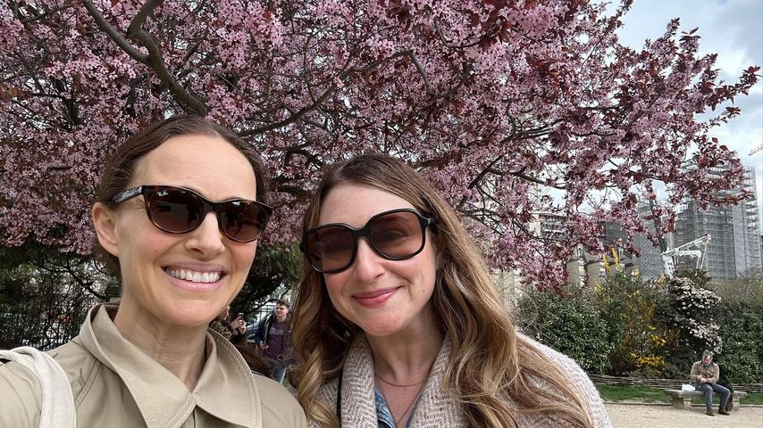 Natalie Portman und eine Freundin