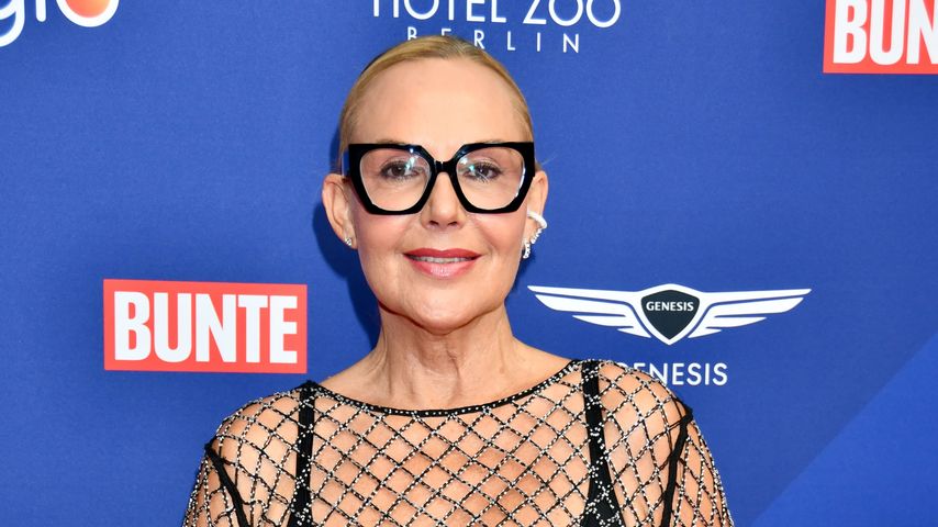 Lässig! Natascha Ochsenknecht rockt Netz-Look mit OP-Narbe