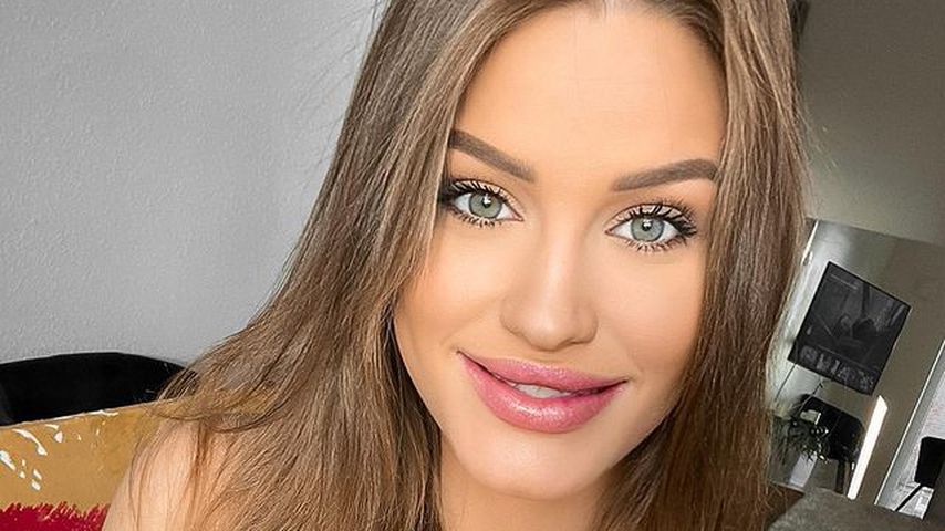 Neele Bronst, Model