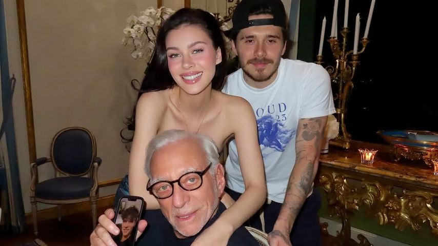Nicola und Brooklyn Peltz-Beckham mit Nelson Peltz, 2024