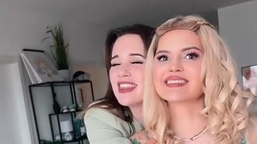 Nessi und Ina von Coupleontour im April 2023