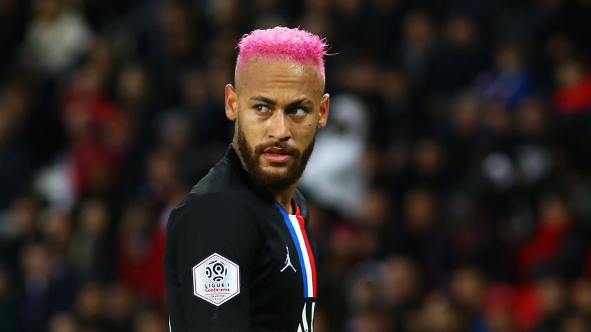 Knallpink! Neymar sorgt mit mutiger Frisur für Aufsehen