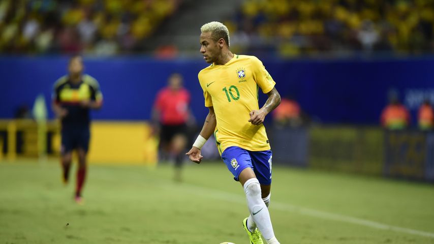 Fußball-Star Neymar: So talentfrei ist er als Sänger!