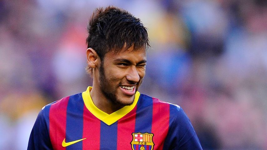 Glatze! Fußball-Star Neymar schockt mit Kahlschlag