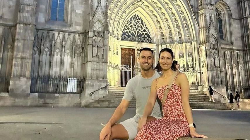Nic Jovanovic und seine Partnerin im Juli 2024