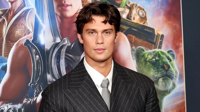 Möchte Nicholas Galitzine seine He-Man-Muskeln beibehalten?