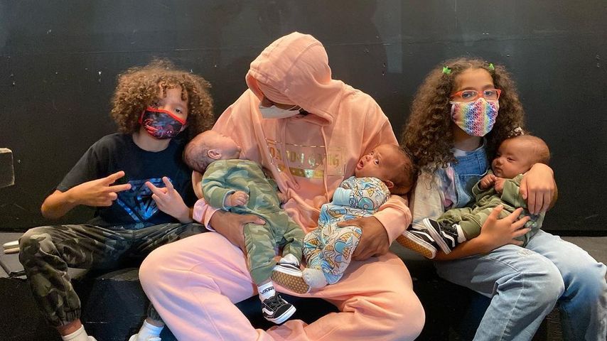 Nick Cannon mit fünf seiner Kinder