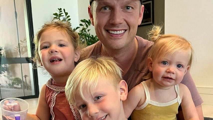 Nick Carter mit seinen Kindern Saoirse, Odin und Pearl