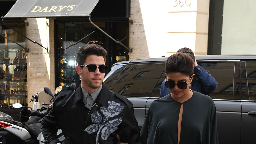 Nick Jonas und Priyanka Chopra im Juli 2019 bei der Pariser Fashion Week
