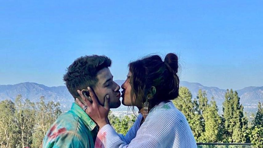 So verliebt! Nick Jonas und Priyanka Chopra feiern Holi-Fest