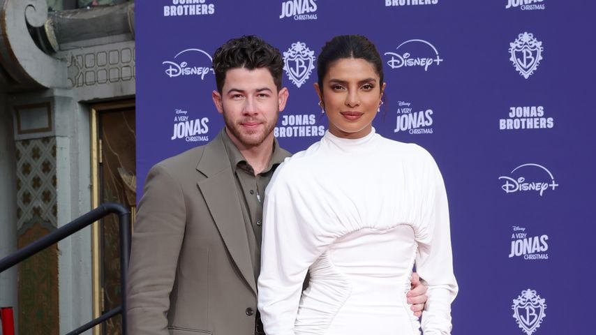 Nick Jonas und Priyanka Chopra Jonas bei der Hand- und Fußabdruck-Zeremonie der Jonas Brothers im TCL Chinese Theatre in Hollywood