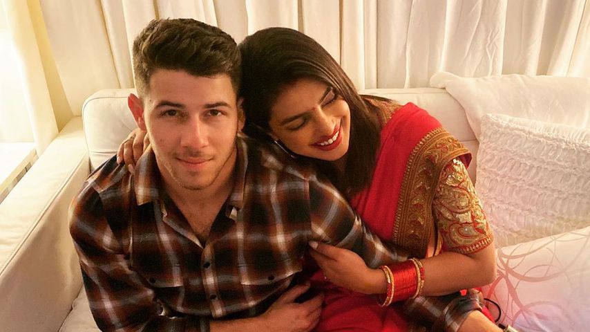 Priyanka im traditionellen Look bei Jonas-Brothers-Konzert