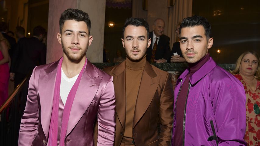 So witzig gratulierten Jonas Brothers Kevin zum Geburtstag!