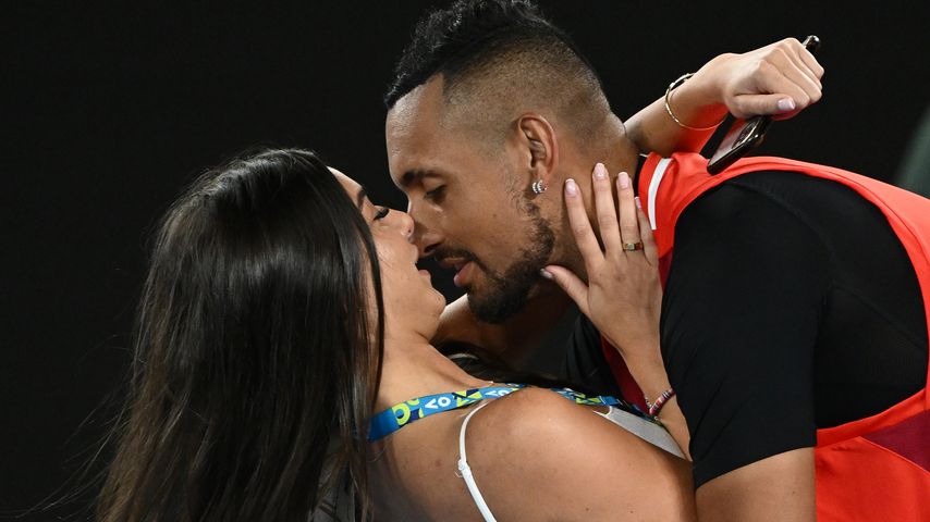 Tennisstar Nick Kyrgios und seine Freundin Costeen Hatzi, 2022 in Melbourne