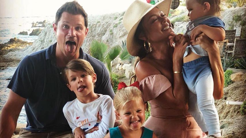 Nick und Vanessa Lachey mit ihren Kindern