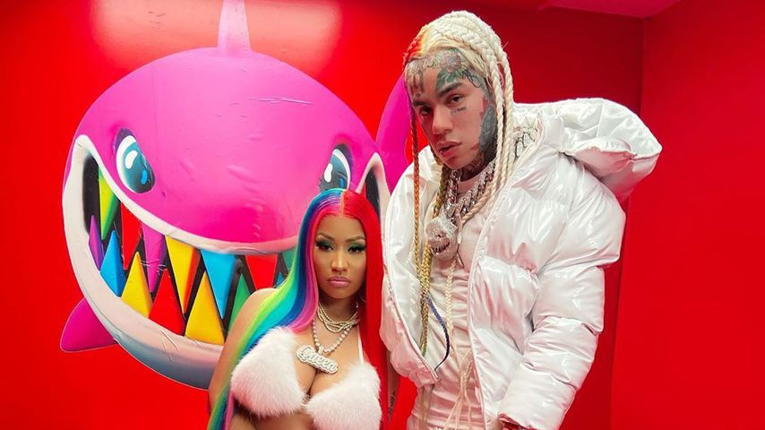Für Feature: Nicki Minaj trägt 6ix9ines Regenbogen-Frisur!