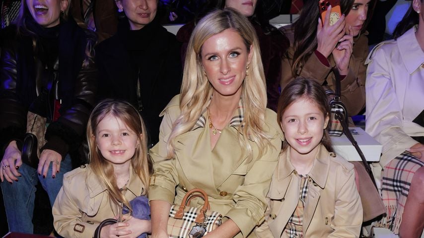 Nicky Hilton begeistert mit Kids im Burberry-Partner-Look