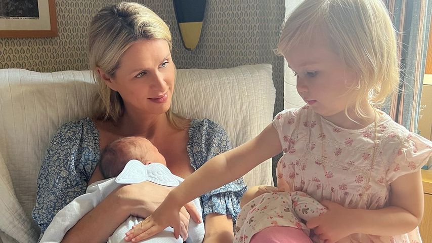 Nicky Hilton mit ihren Kindern im August 2022