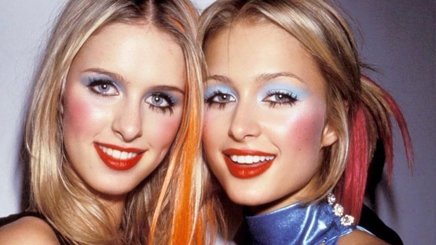 Nicky und Paris Hilton machen ein Selfie