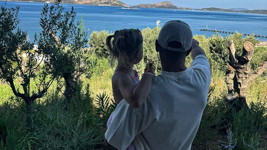 Niclas Füllkrug und Tochter Emilia im Juli 2024