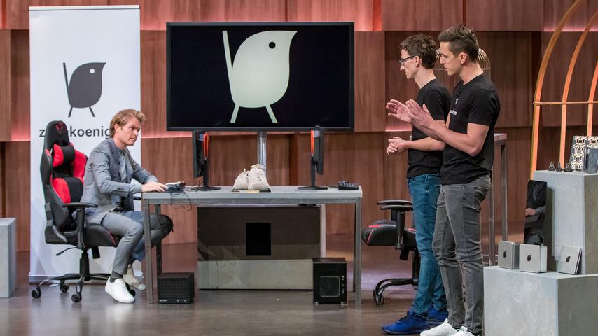 Niko Rosberg und die Gründer Dominik und Patrick Schmalzried bei "Die Höhle der Löwen"