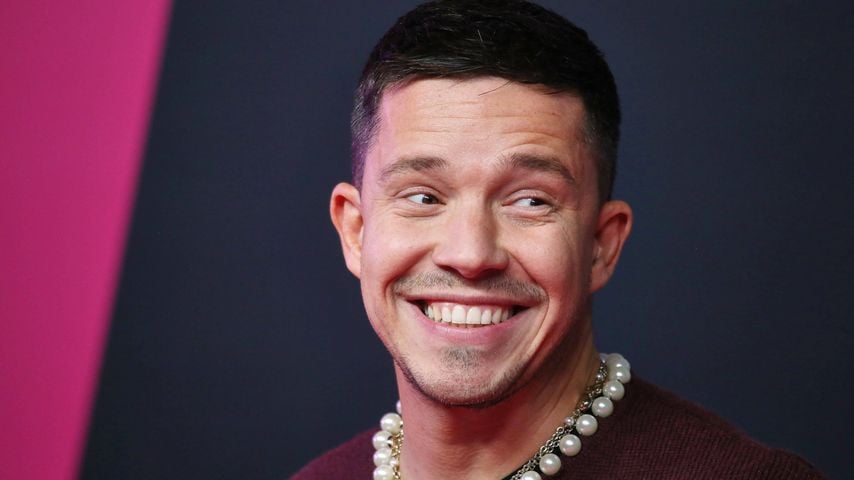 Nico Santos zeigt wenig Verständnis für Love-Scamming-Opfer