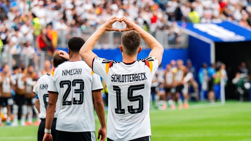 Nico Schlotterbeck jubelt nach seinem Tor zum 2:1 für Deutschland gegen Curacao bei der WM 2026 im NRG Stadium in Houston