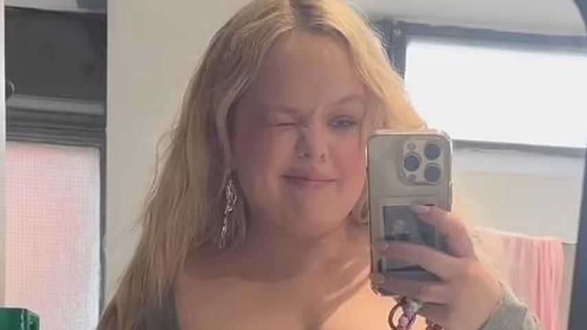 Nicola Coughlan verzaubert ihre Fans in einem hautengen Look