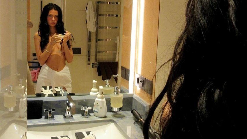 Nicola Peltz-Beckham überrascht mit Nacktfoto in Badewanne