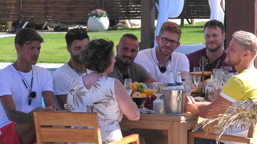 Nicolas Puschmanns Mutter mit den "Prince Charming"-Kandidaten
