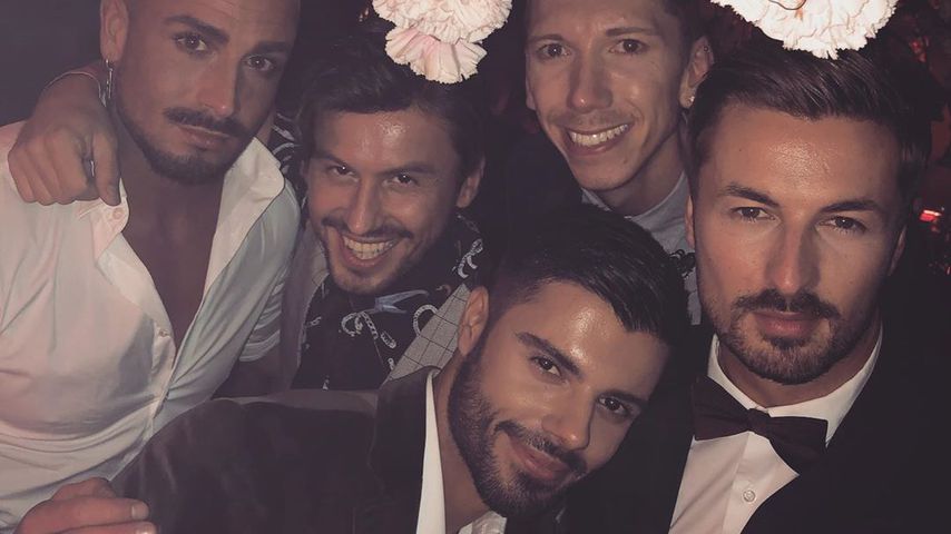 Nicolas Puschmann mit vier seiner "Prince Charming"-Kandidaten