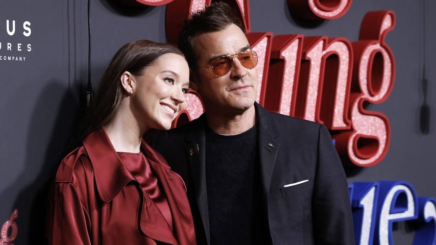 Nicole Brydon Bloom und Justin Theroux bei der New Yorker Premiere von "Song Sung Blue"