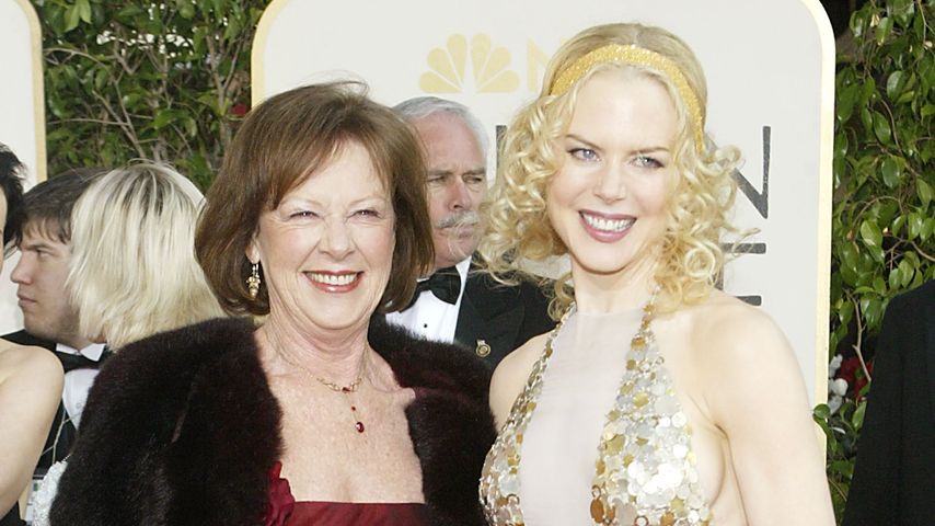 Nicole Kidman und ihre Mutter im Jahr 2004