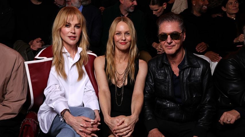 Nicole Kidman, Vanessa Paradis und Étienne Daho bei der Pariser Fashion Week, 2025