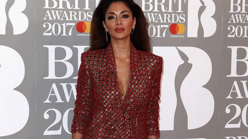 Nach Lewis' Botschaft: Nicole Scherzinger feiert halbnackt