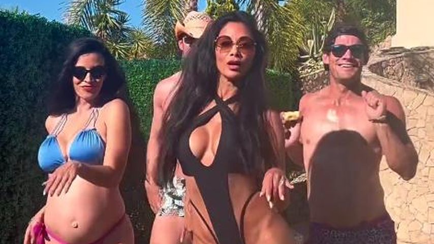 Debora Casimiro, Nicole Scherzinger, Marc Evans und Thom Evans im Urlaub, im Jahr 2024
