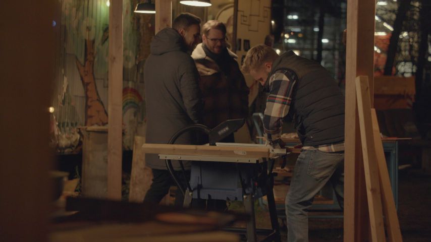 Nihat (Timur Ülker), Tuner (Thomas Drechsel) und Paul (Niklas Osterloh) bei GZSZ