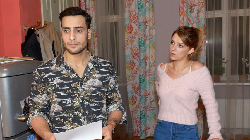 Nihat (Timur Ülker) und Lilly (Iris Mareike Steen) in einer GZSZ-Szene