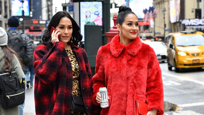 Nikki und Brie Bella in New York, Dezember 2019