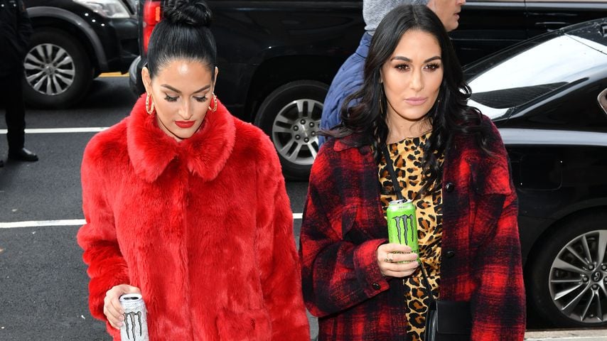 Nikki und Brie Bella bei einem Event in New York City im Dezember 2019