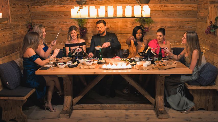 Niko Griesert mit den letzten sechs Bachelor-Girls